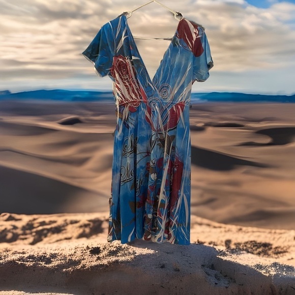 Gorgeous mini dress/bathing suit coverup - Picture 3 of 5